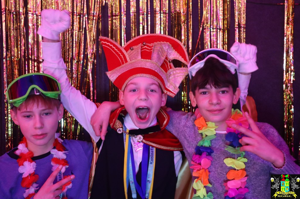 ../Images/Jeugd Opwarmbal Photobooth 276.jpg